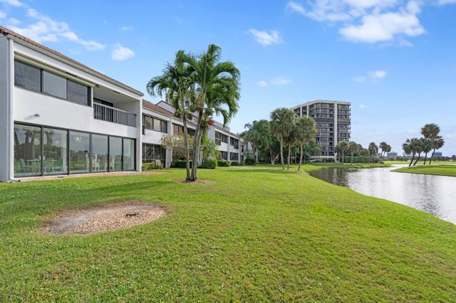 2435 Presidential Way H, West Palm Beach, FL 33401