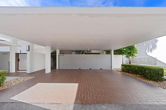 2435 Presidential Way H, West Palm Beach, FL 33401