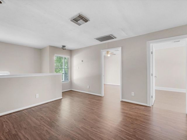 7945 Ellinger Lane, Houston, TX 77040