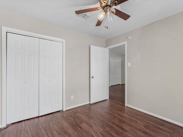 7945 Ellinger Lane, Houston, TX 77040