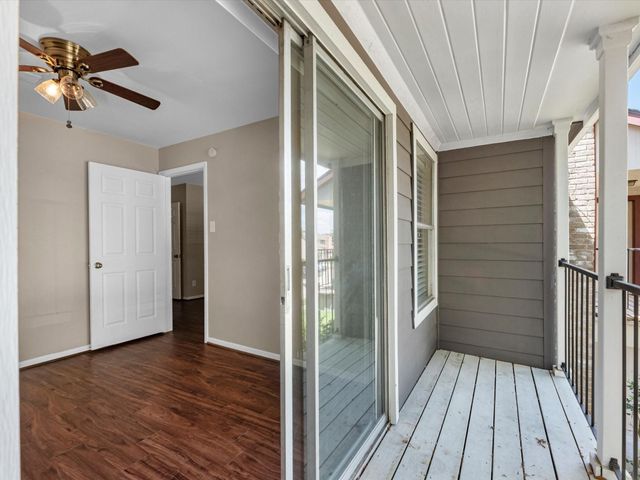 7945 Ellinger Lane, Houston, TX 77040