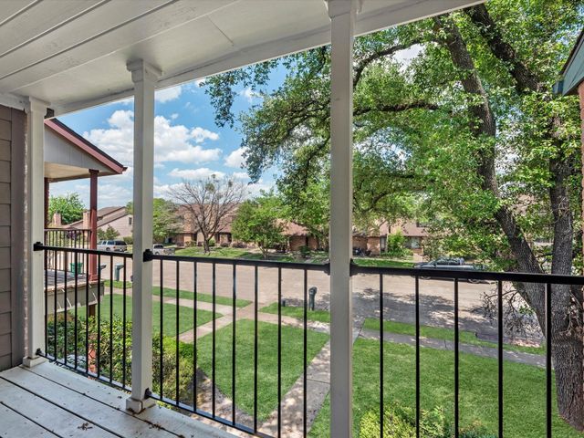 7945 Ellinger Lane, Houston, TX 77040