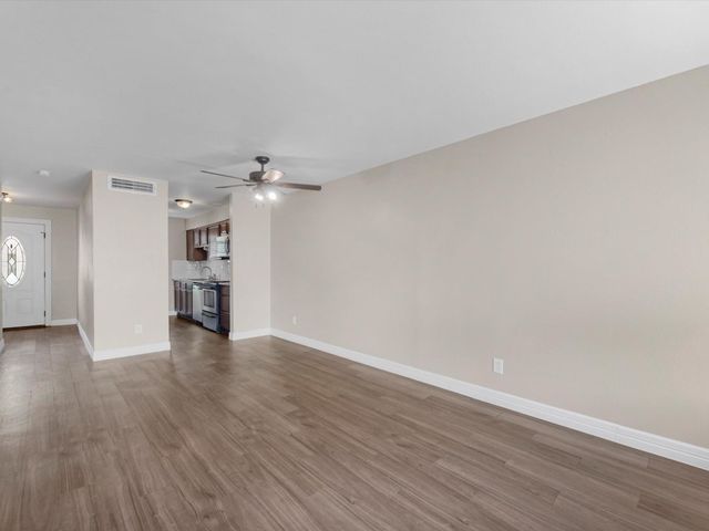 7945 Ellinger Lane, Houston, TX 77040