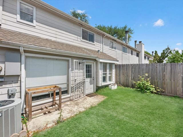 7945 Ellinger Lane, Houston, TX 77040