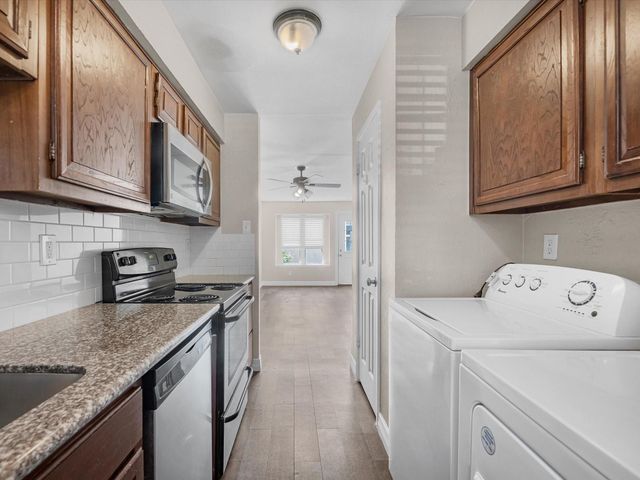 7945 Ellinger Lane, Houston, TX 77040