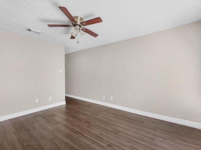 7945 Ellinger Lane, Houston, TX 77040
