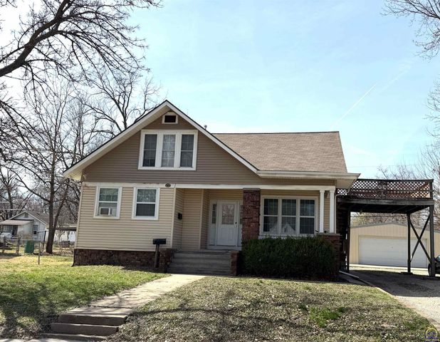 615 SW High AVE, Topeka, KS 66606