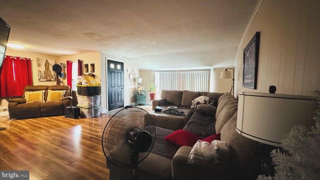 264 MARKET ST, Carneys Point, NJ 08069