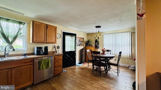 264 MARKET ST, Carneys Point, NJ 08069