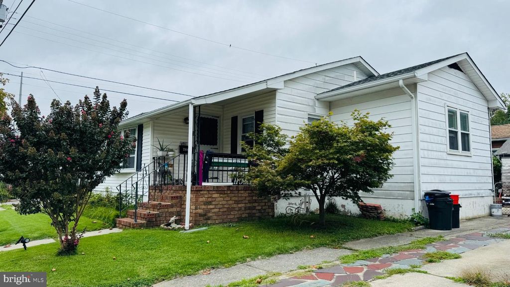 264 MARKET ST, CARNEYS POINT, NJ 08069 — photo 2