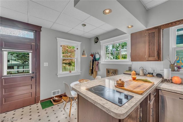 1435 27th Street NW, Canton, OH 44709
