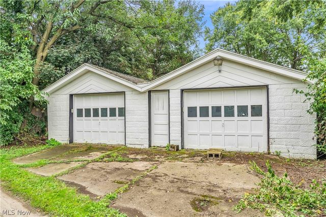 1435 27th Street NW, Canton, OH 44709