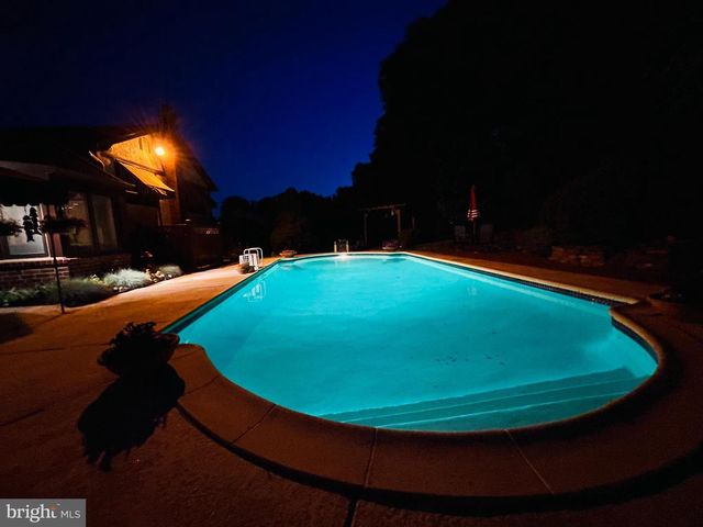3794 RIDGEVIEW RD, Huntingdon Valley, PA 19006