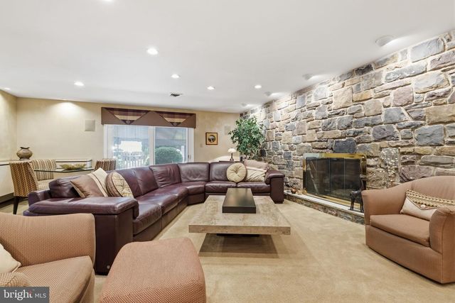 3794 RIDGEVIEW RD, Huntingdon Valley, PA 19006