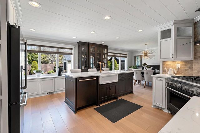 180 ARBOR LANE, Green Bay, WI 54301