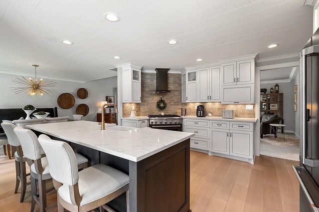 180 ARBOR LANE, Green Bay, WI 54301