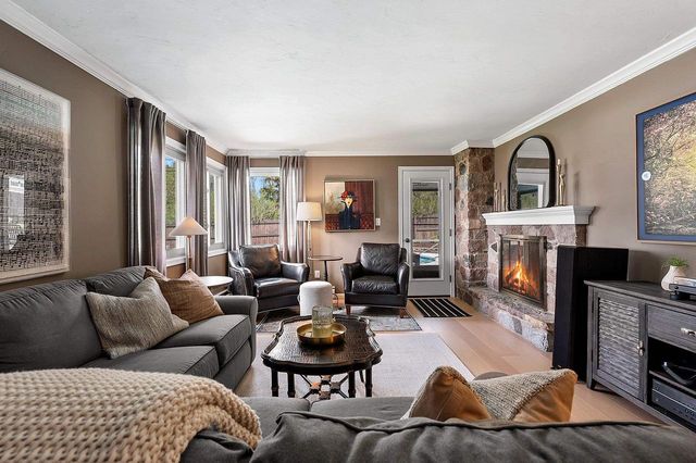 180 ARBOR LANE, Green Bay, WI 54301