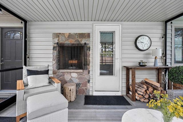 180 ARBOR LANE, Green Bay, WI 54301