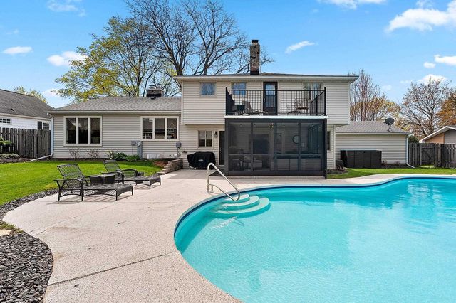 180 ARBOR LANE, Green Bay, WI 54301