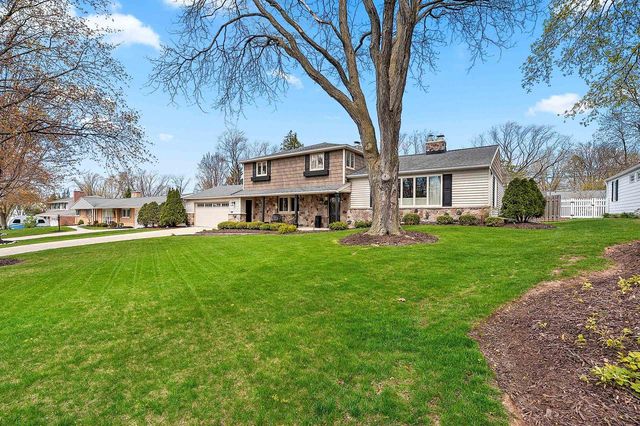 180 ARBOR LANE, Green Bay, WI 54301