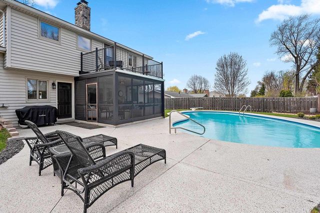180 ARBOR LANE, Green Bay, WI 54301