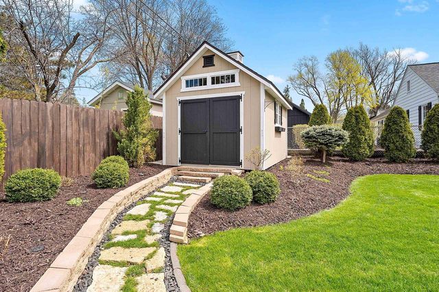 180 ARBOR LANE, Green Bay, WI 54301