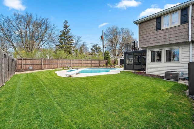 180 ARBOR LANE, Green Bay, WI 54301