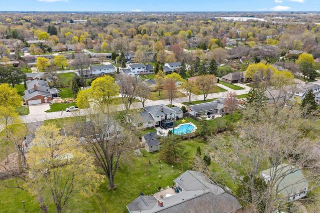 180 ARBOR LANE, Green Bay, WI 54301