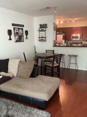 2421 NE 65th Street 317, Fort Lauderdale, FL 33308