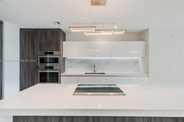 851 NE 1st Avenue 3911, Miami, FL 33132