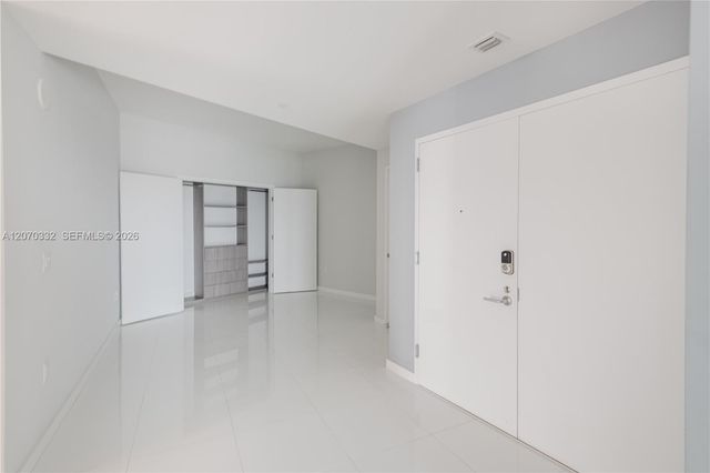 851 NE 1st Avenue 3911, Miami, FL 33132