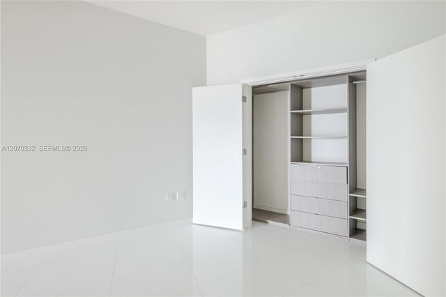 851 NE 1st Avenue 3911, Miami, FL 33132