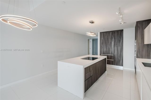 851 NE 1st Avenue 3911, Miami, FL 33132