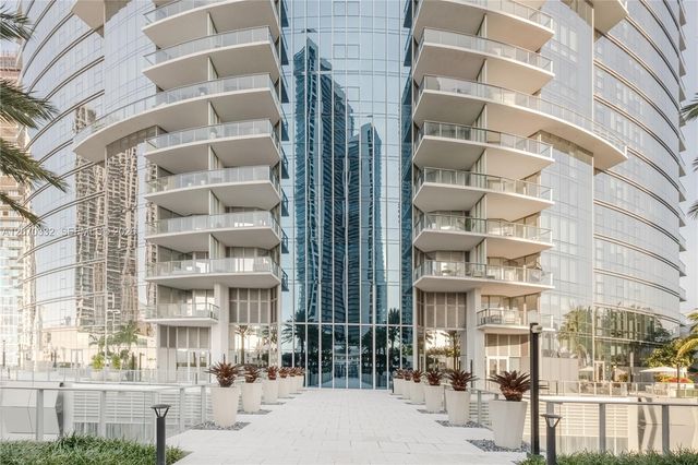 851 NE 1st Avenue 3911, Miami, FL 33132