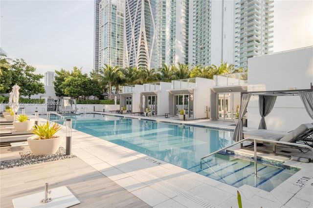 851 NE 1st Avenue 3911, Miami, FL 33132