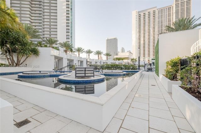 851 NE 1st Avenue 3911, Miami, FL 33132