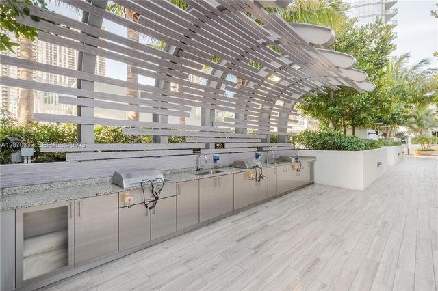 851 NE 1st Avenue 3911, Miami, FL 33132
