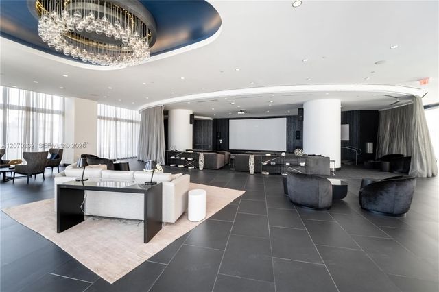 851 NE 1st Avenue 3911, Miami, FL 33132