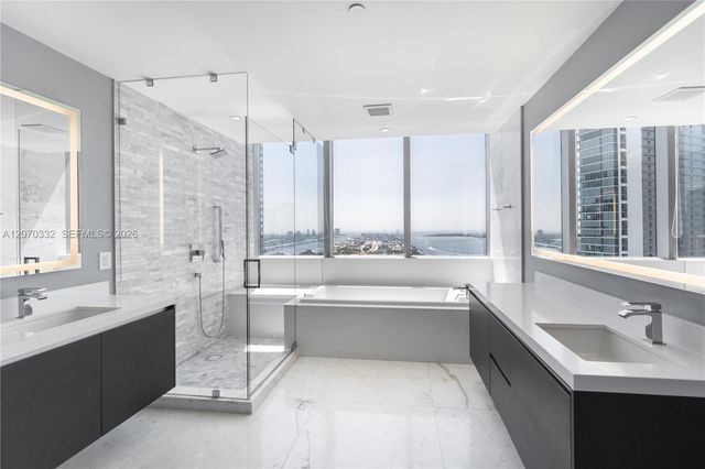 851 NE 1st Avenue 3911, Miami, FL 33132