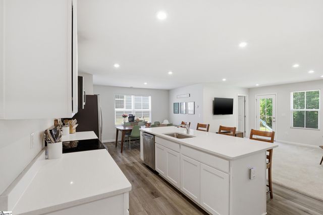 208 Harvest Hill Lane, Greenville, SC 29605