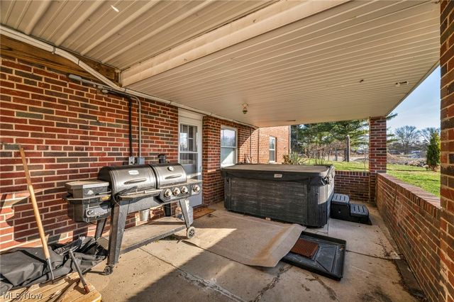 11390 Rainbow Highway, West Salem, OH 44287