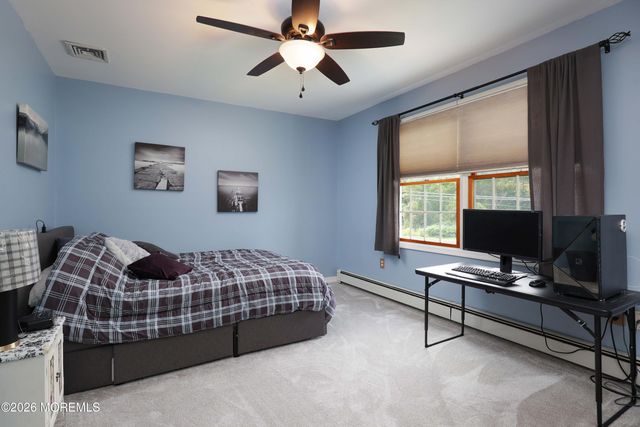 32 Sleepy Hollow Road, Red Bank, NJ 07701