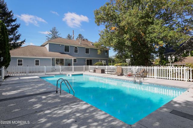 32 Sleepy Hollow Road, Red Bank, NJ 07701