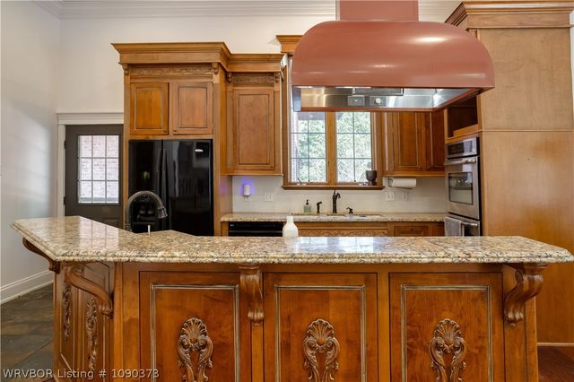 4707 Oak Hollow Lane, Fort Smith, AR 72903