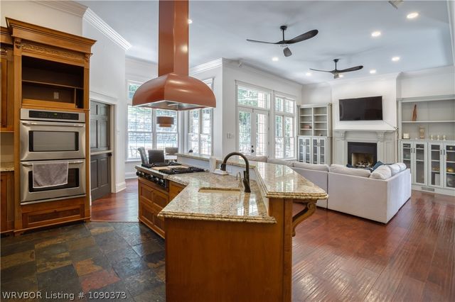 4707 Oak Hollow Lane, Fort Smith, AR 72903