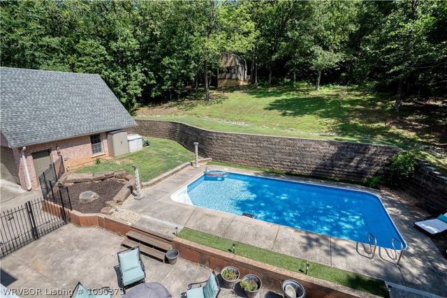 4707 Oak Hollow Lane, Fort Smith, AR 72903
