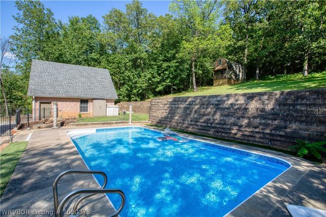 4707 Oak Hollow Lane, Fort Smith, AR 72903