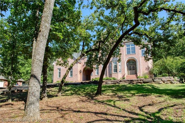 4707 Oak Hollow Lane, Fort Smith, AR 72903