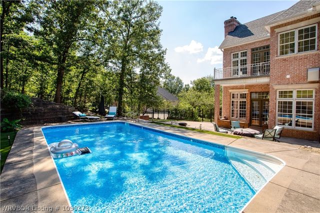 4707 Oak Hollow Lane, Fort Smith, AR 72903