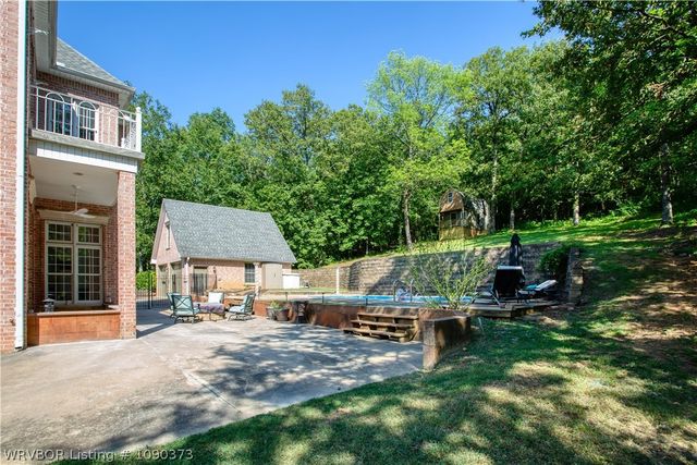4707 Oak Hollow Lane, Fort Smith, AR 72903